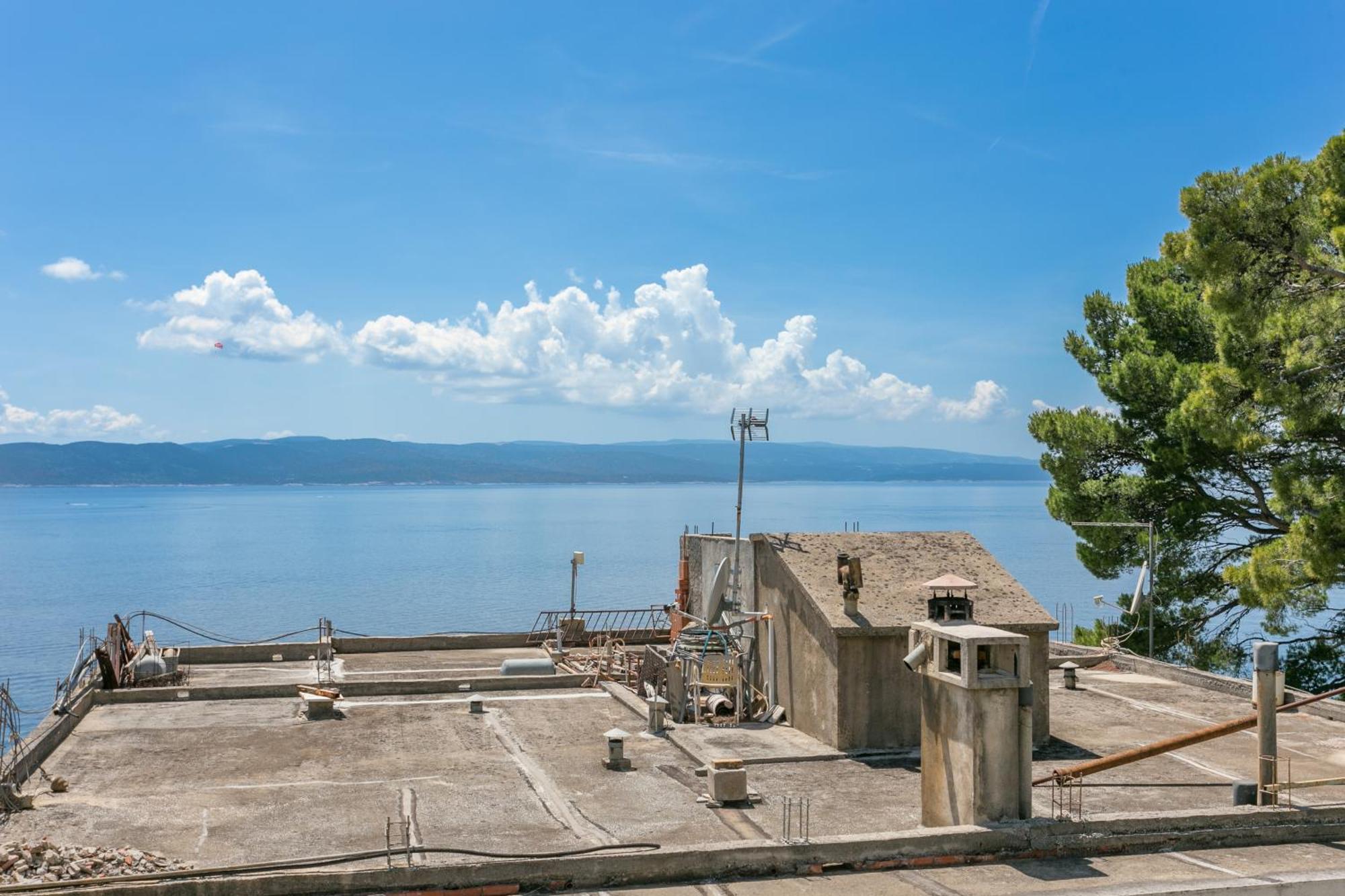 Apartments By The Sea Brela, Makarska - 18356 Buitenkant foto