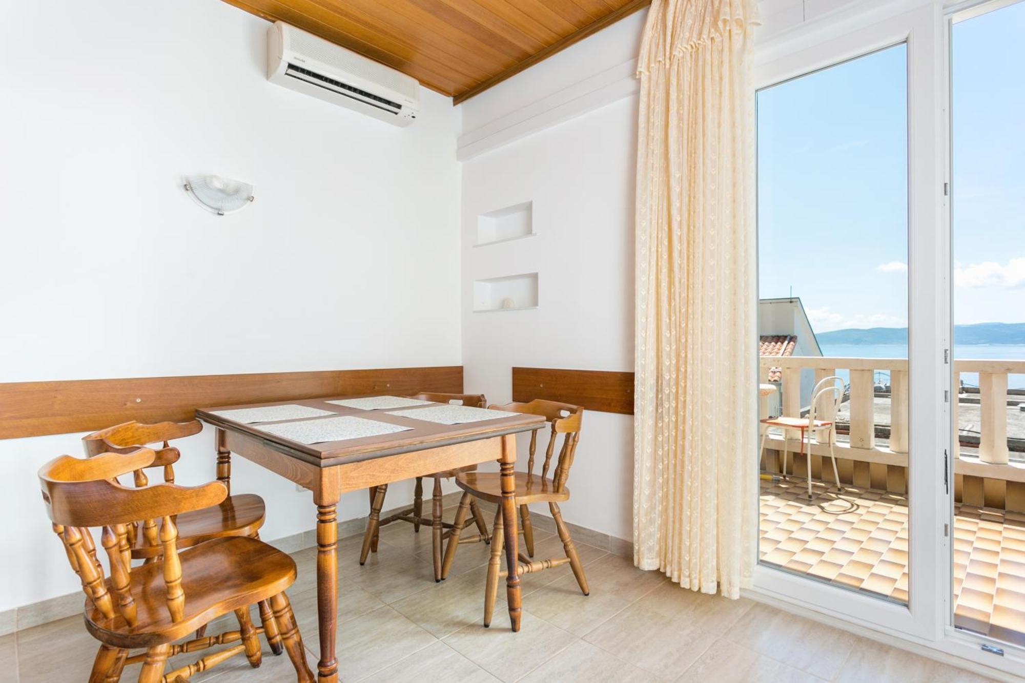 Apartments By The Sea Brela, Makarska - 18356 Buitenkant foto