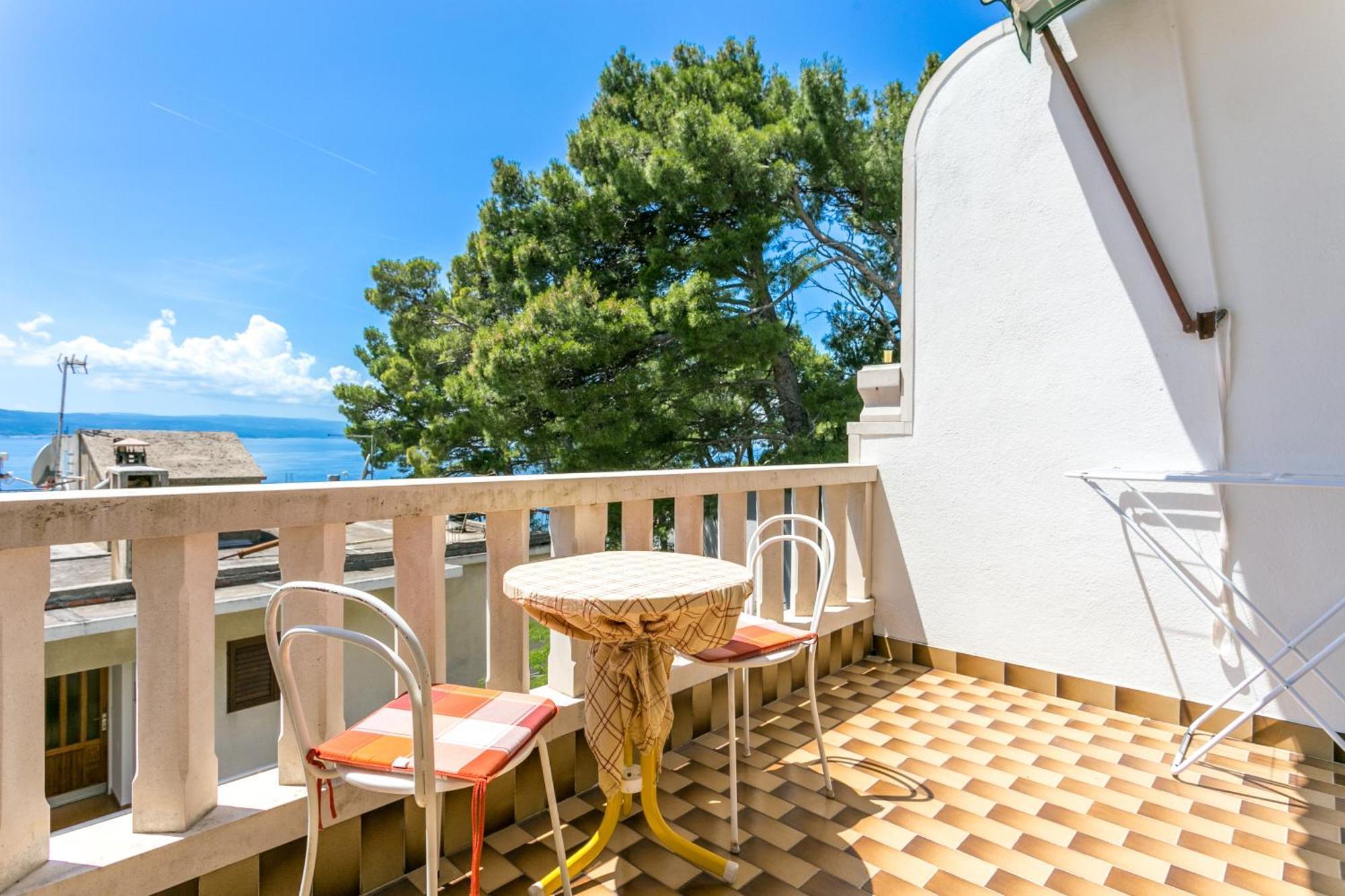 Apartments By The Sea Brela, Makarska - 18356 Buitenkant foto