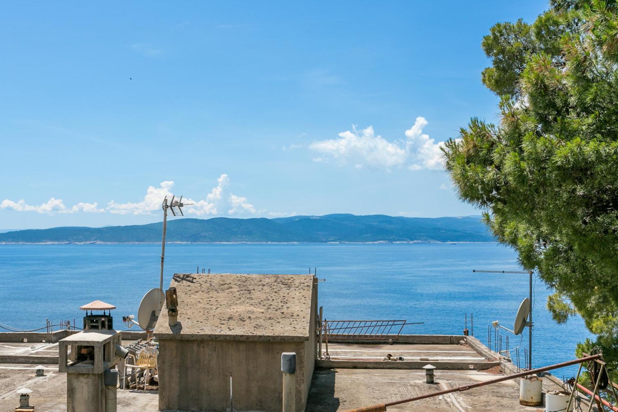 Apartments By The Sea Brela, Makarska - 18356 Buitenkant foto