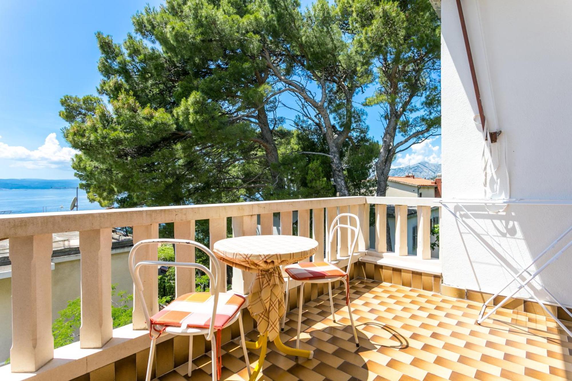 Apartments By The Sea Brela, Makarska - 18356 Buitenkant foto