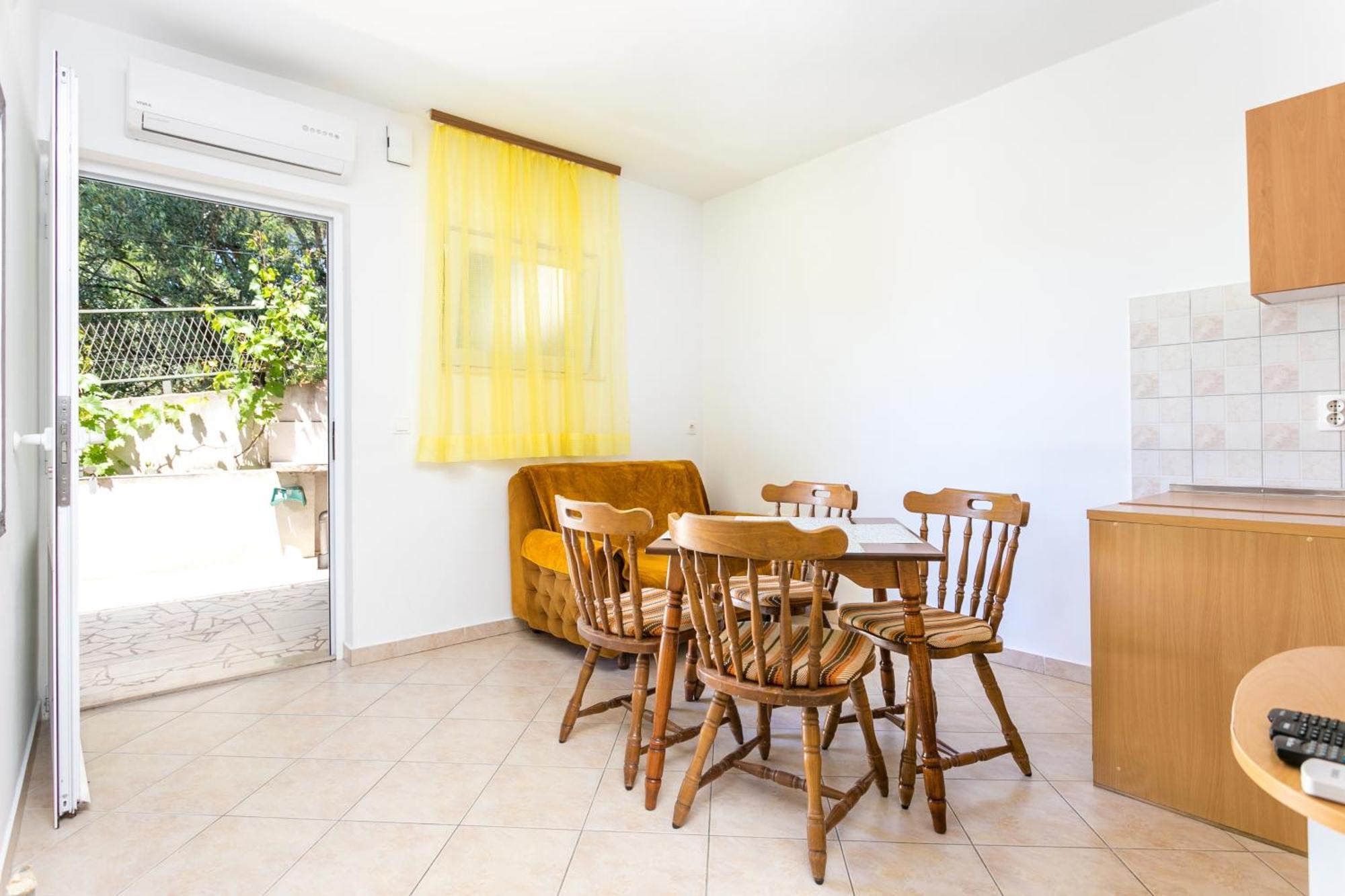 Apartments By The Sea Brela, Makarska - 18356 Buitenkant foto