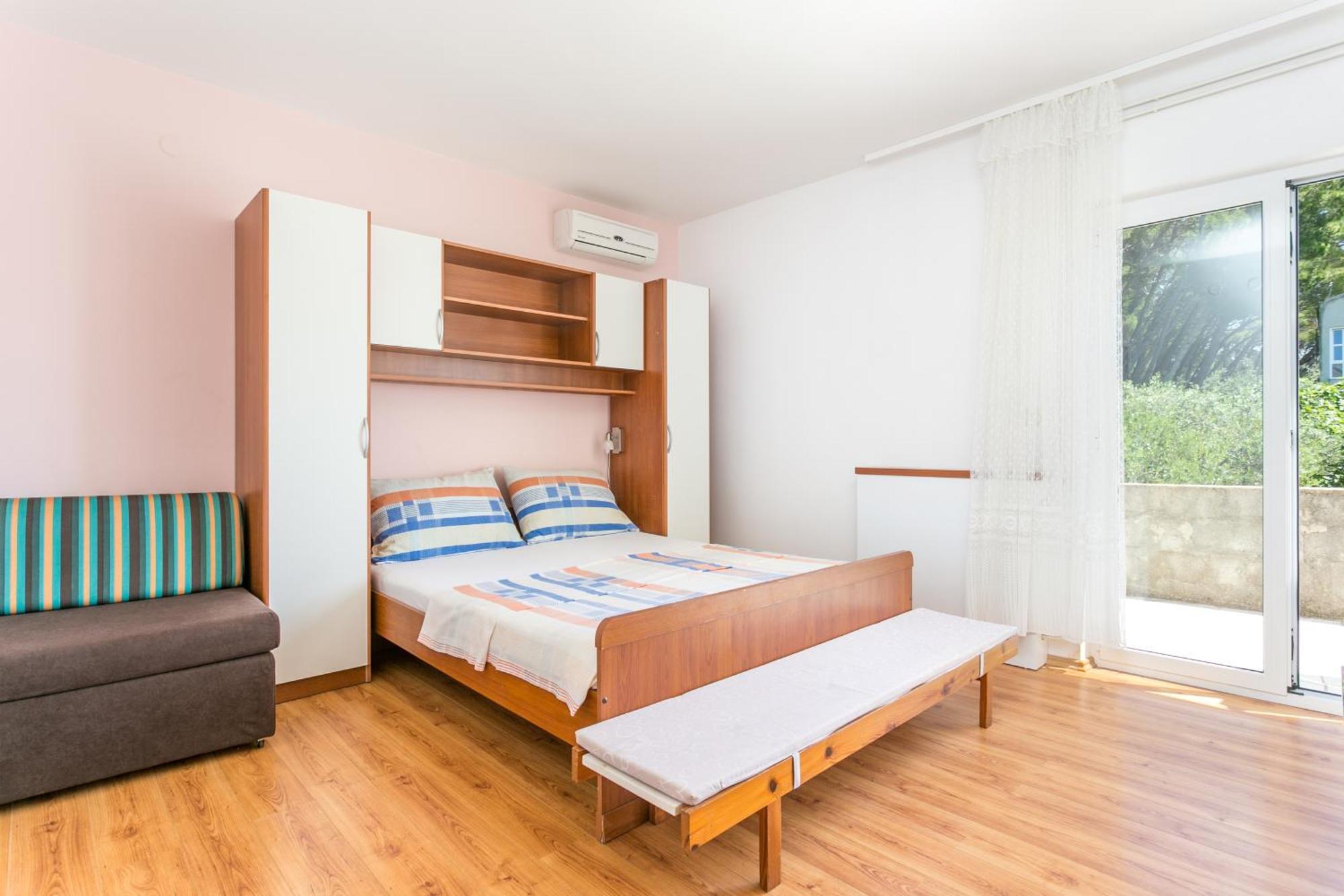Apartments By The Sea Brela, Makarska - 18356 Buitenkant foto