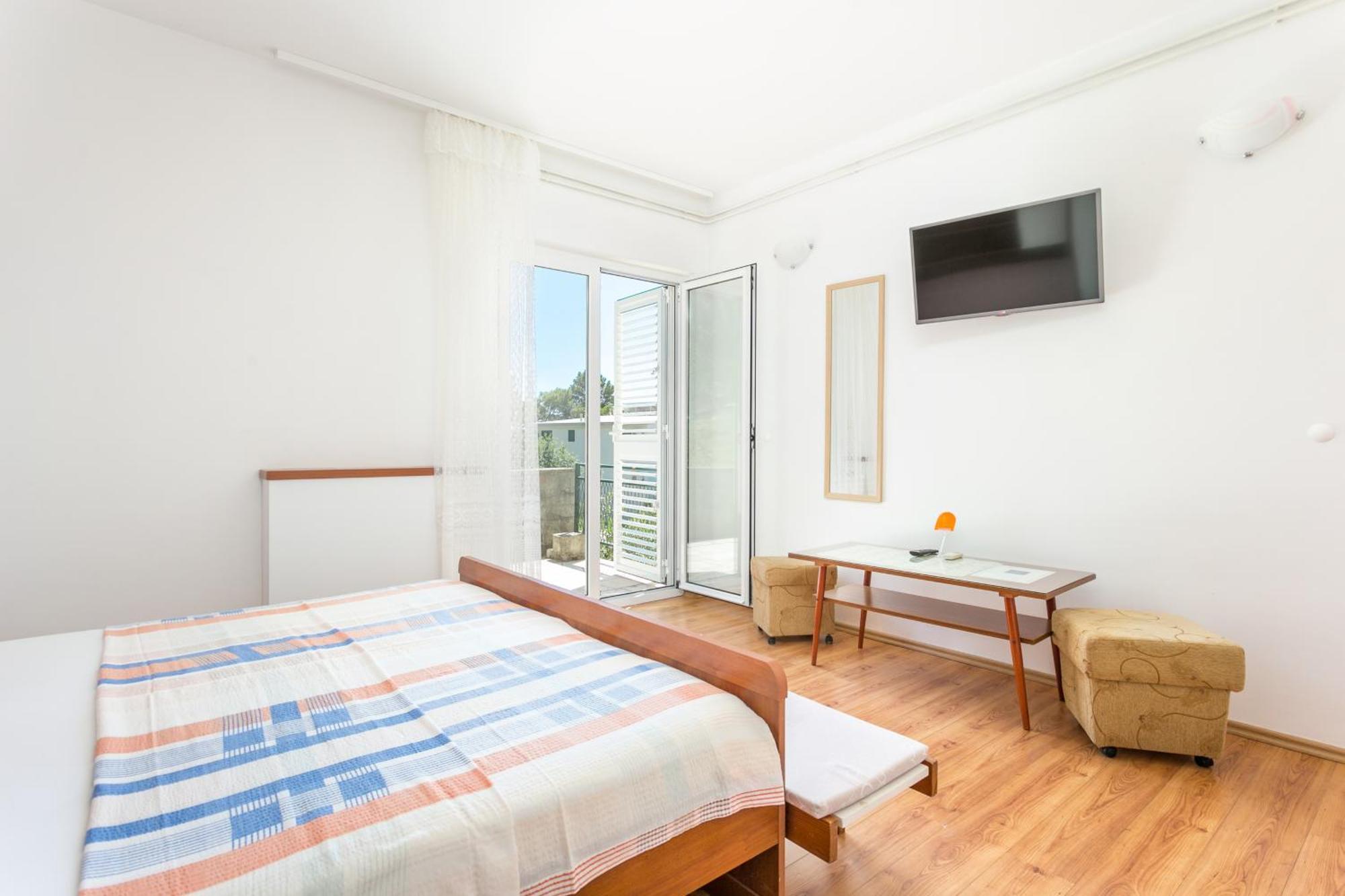Apartments By The Sea Brela, Makarska - 18356 Kamer foto