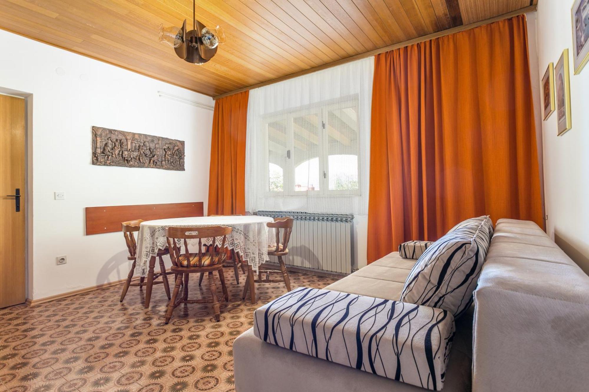 Apartments By The Sea Brela, Makarska - 18356 Kamer foto